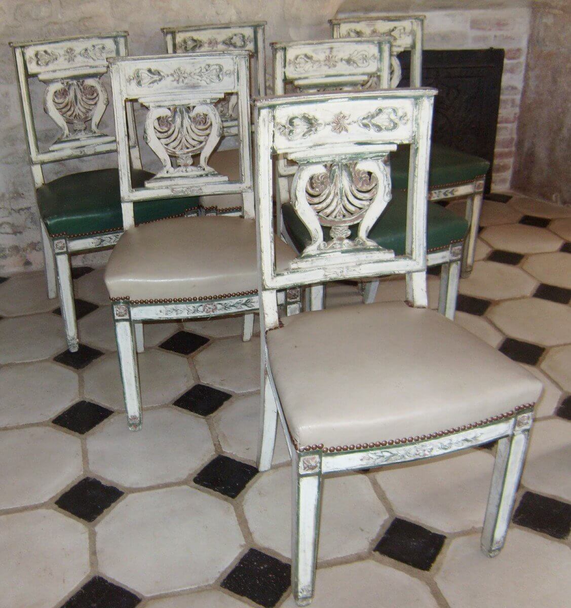 Serie De Six Chaises Peintes