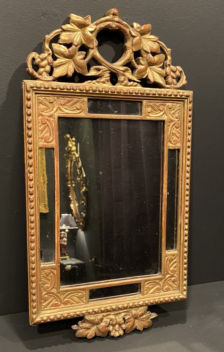 petit miroir à pareclose en bois doré XIX°
