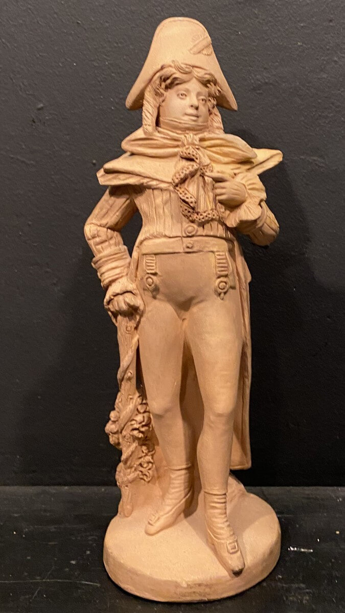 statuette en terre cuite représentant un incroyable