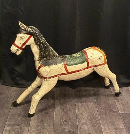 petit cheval de manège en bois