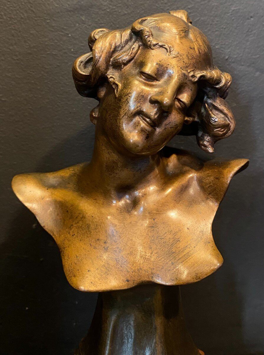 Buste De Femme En Bronze Art Nouveau