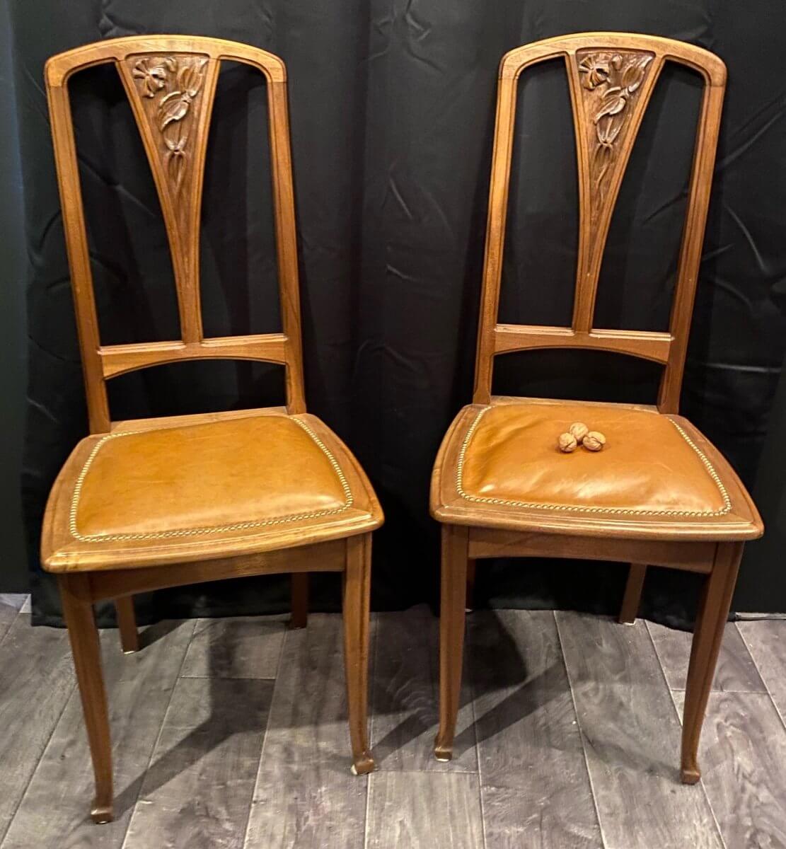 Paire De Chaises Art Nouveau