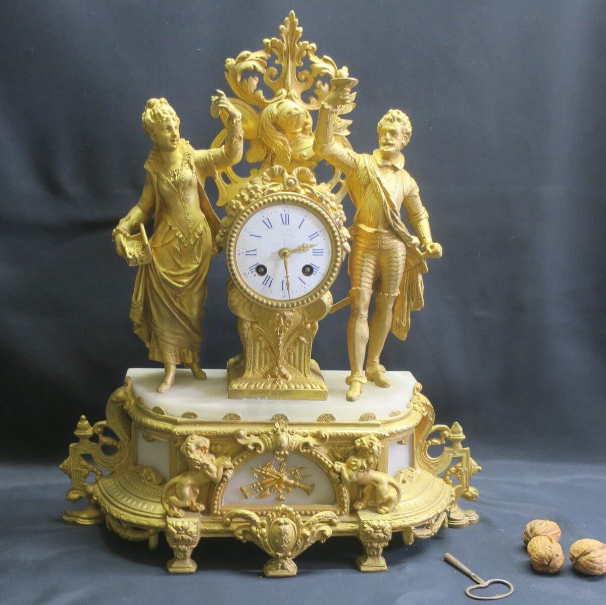 Importante Pendule En Régule Doré