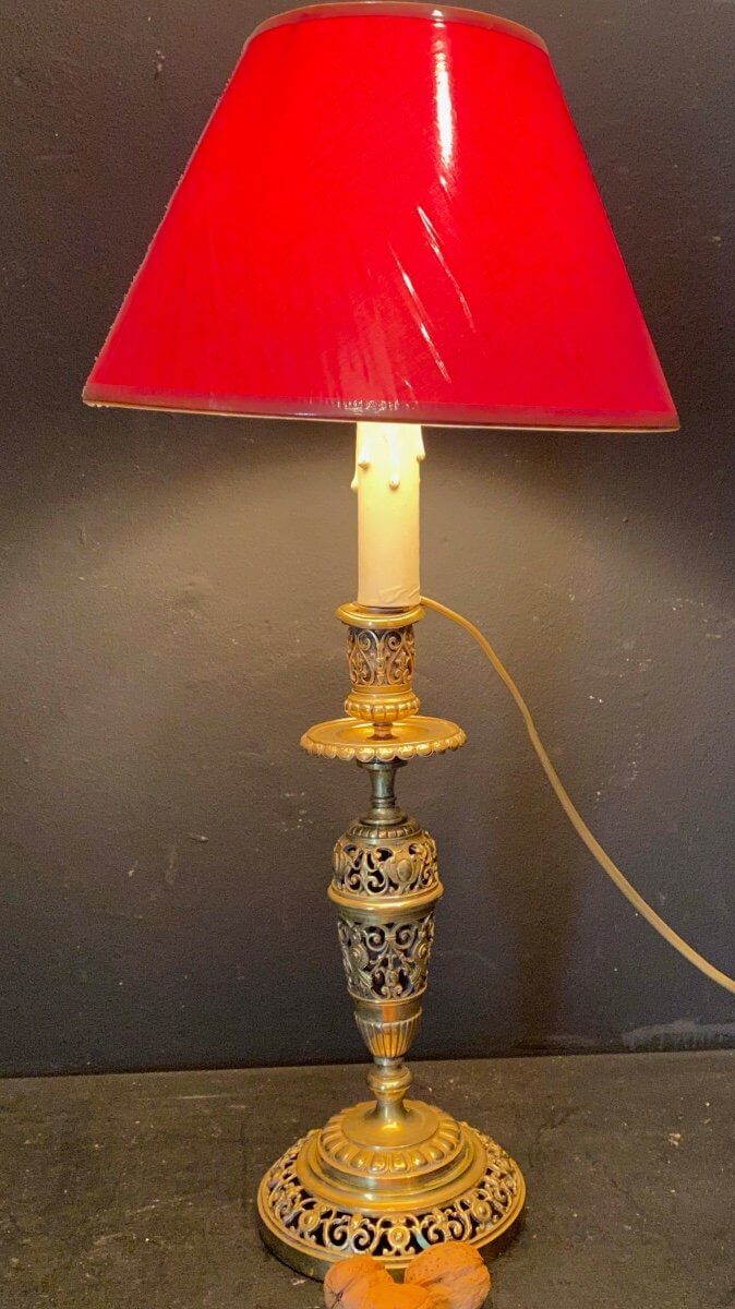 Bougeoir Ajouré Monté En Lampe