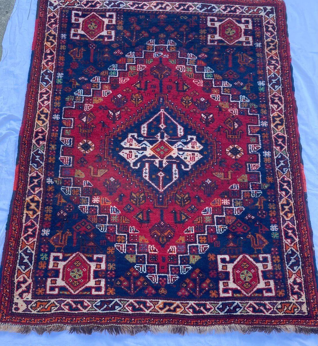 Tapis Persan Rouge Et Bleu