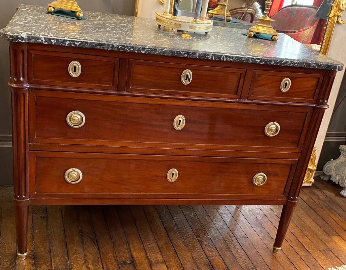 Petite Commode Louis XVI