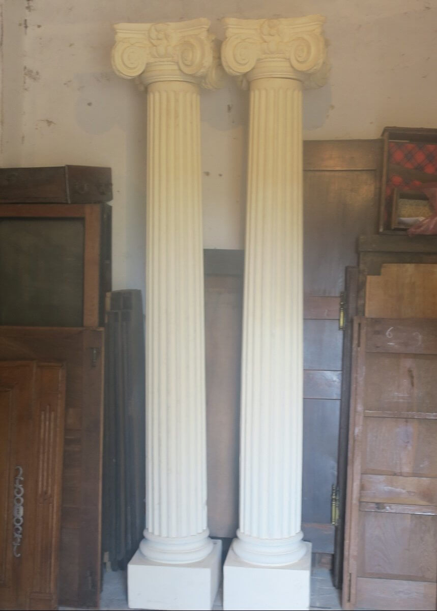 Paire De Colonnes En Plâtre