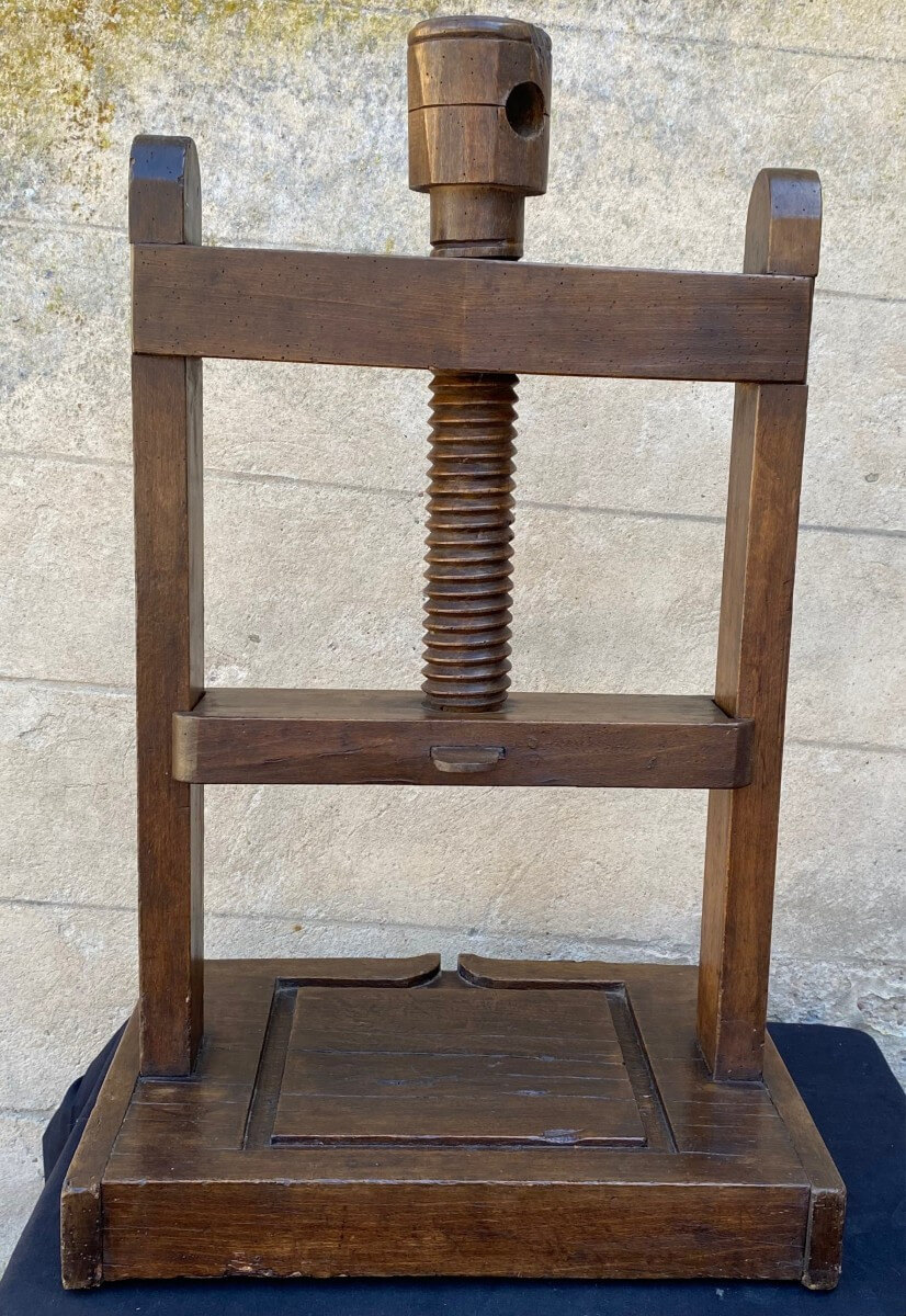 presse en bois du XVIII° siècle