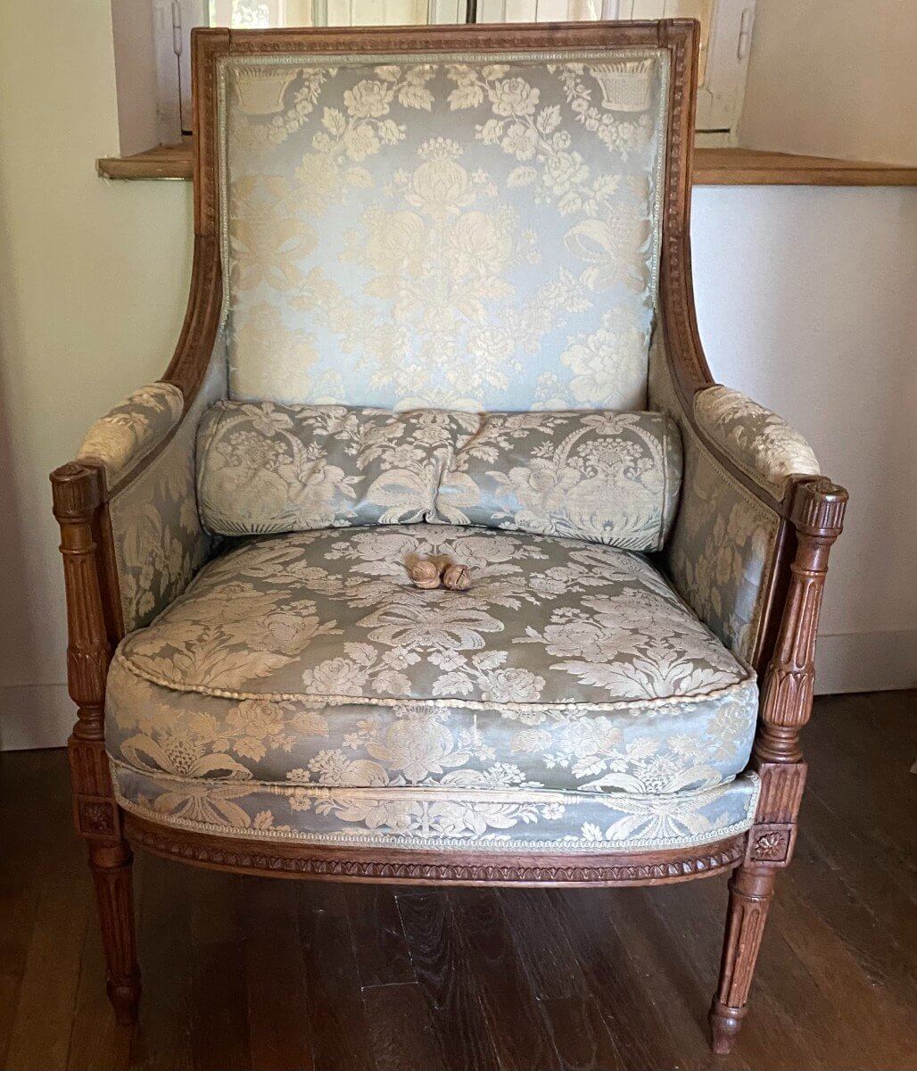 Grande Bergère Louis XVI