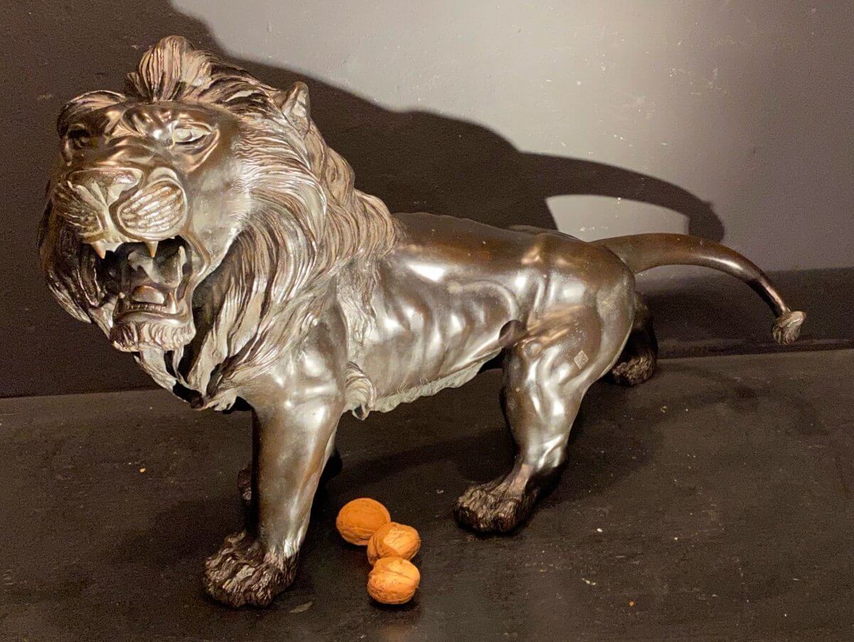 Beau Lion En Bronze