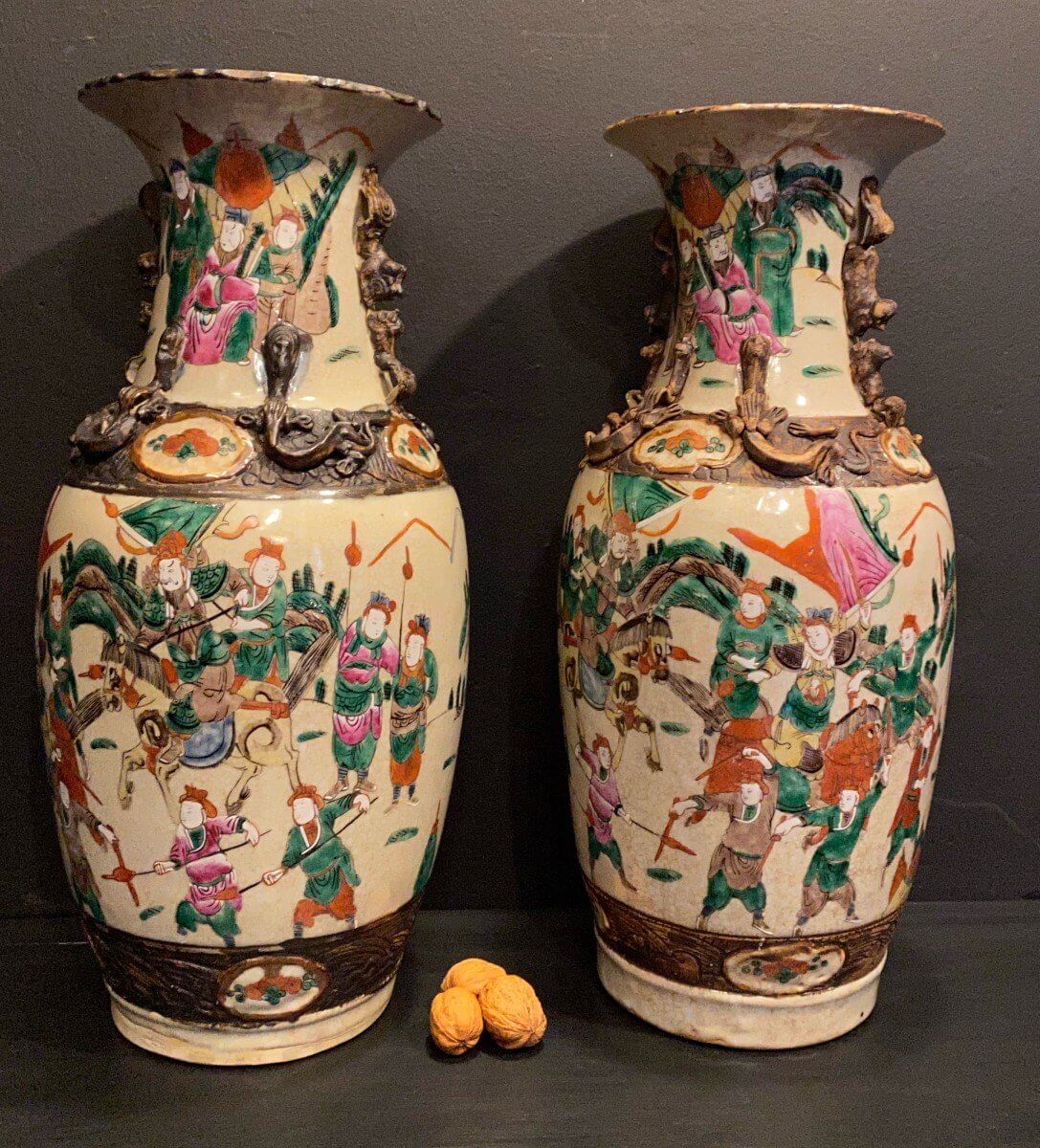 Paire De Vases En Porcelaine De Nankin