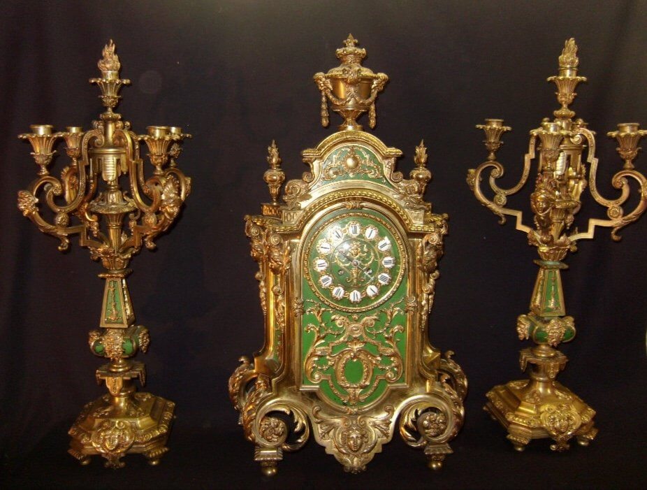 garniture de cheminée, Pendule Et Ses Deux Candélabres