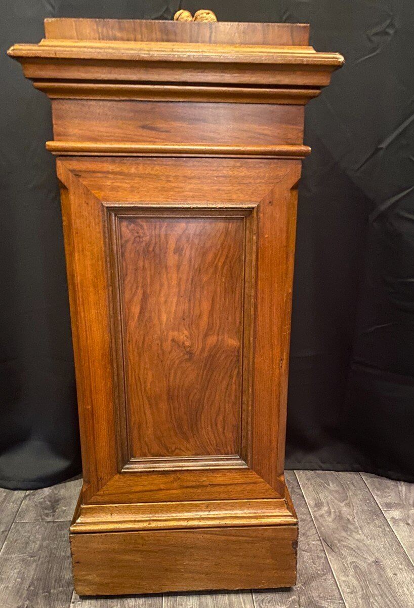 Gaine, Petit Meuble à Une Porte Du XIX° Siècle.