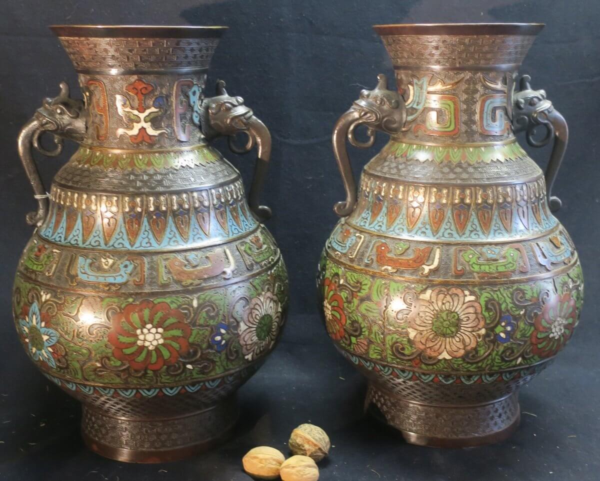 Paire De Vases En émail Cloisonné Du XIX° Siècle