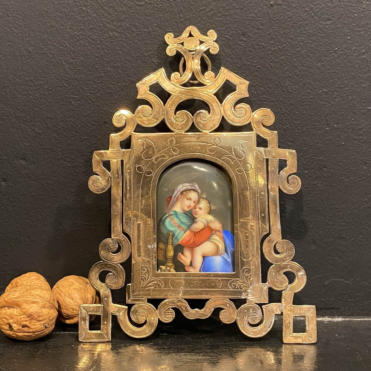 vierge à l'enfant, peinture sur porcelaine en miniature