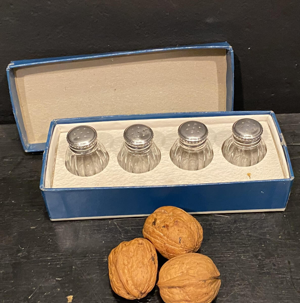Quatre Mini Salières De Chez Christofle Argent et Cristal
