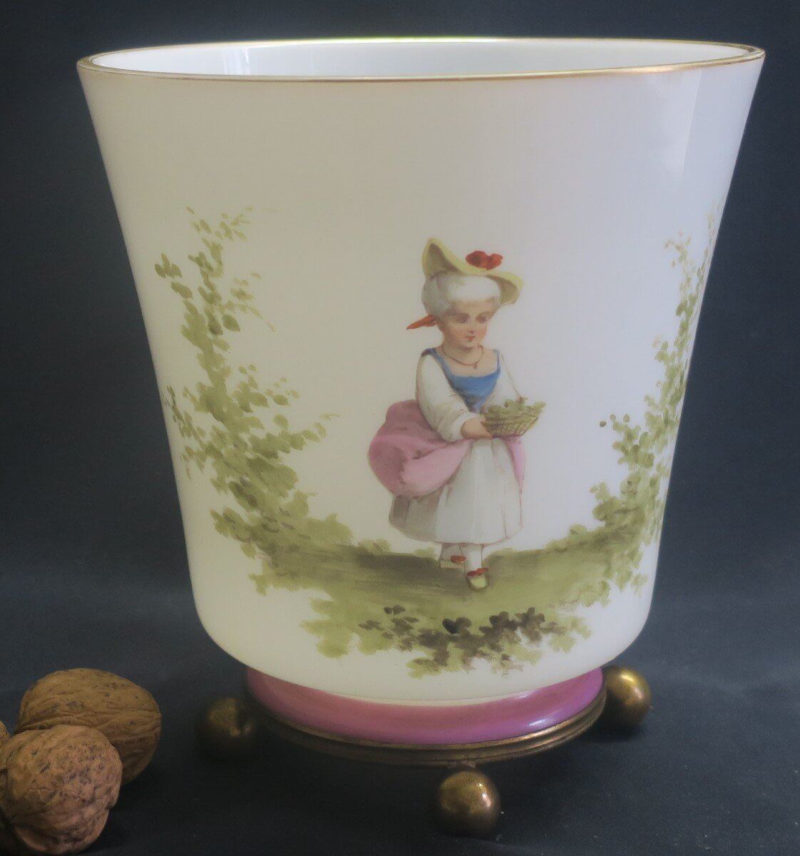 Vase En Opaline