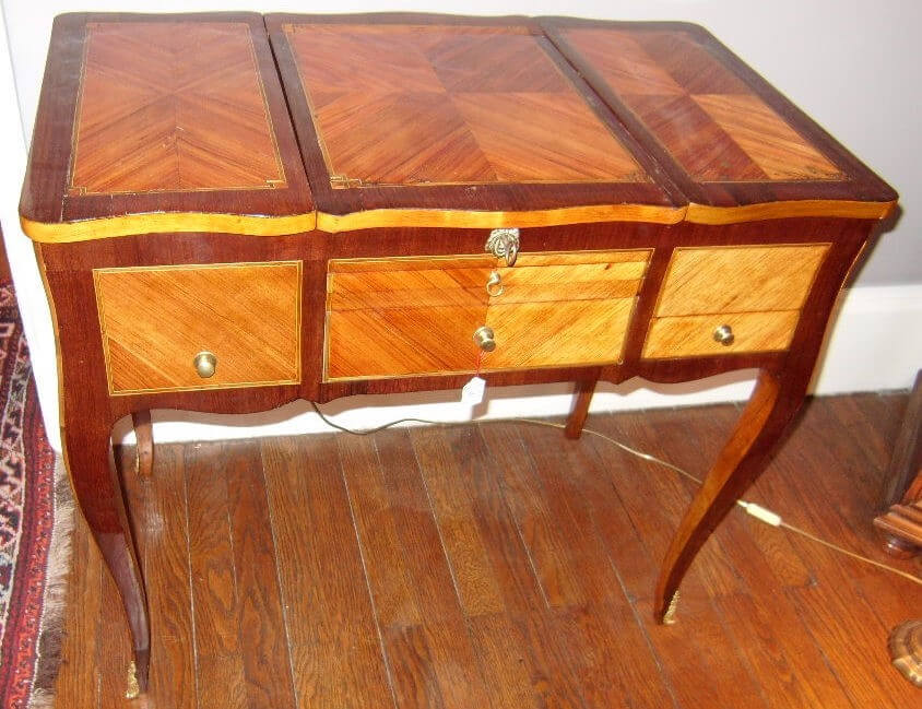 Coiffeuse En Marqueterie d'époque Louis XV