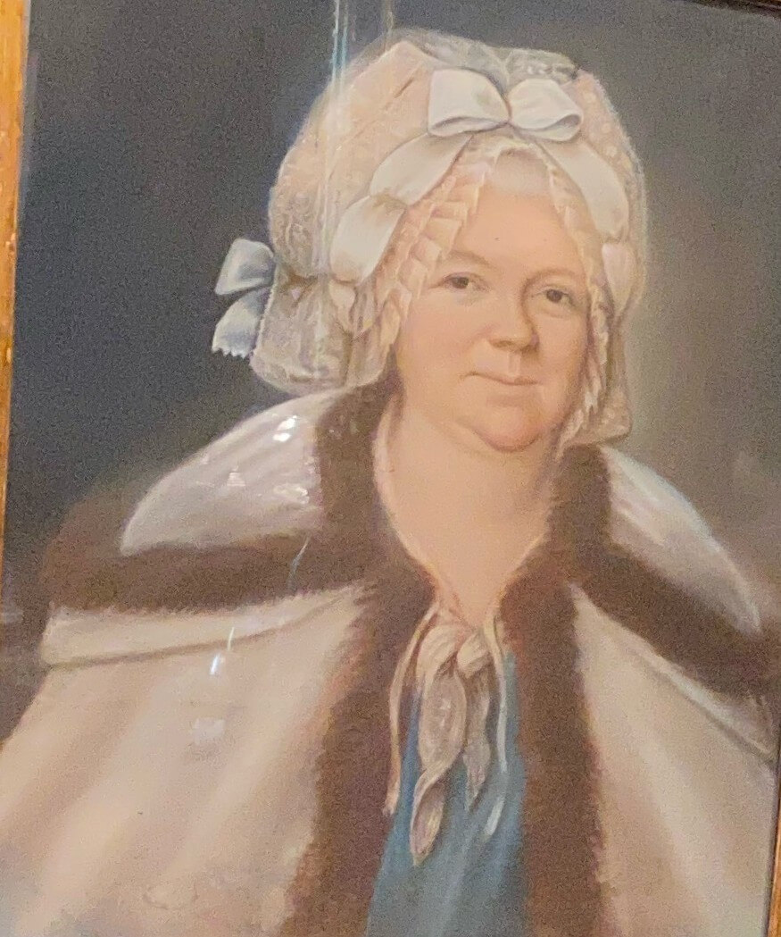 tableau, pastel de femme en cape, encadrement de bois doré.